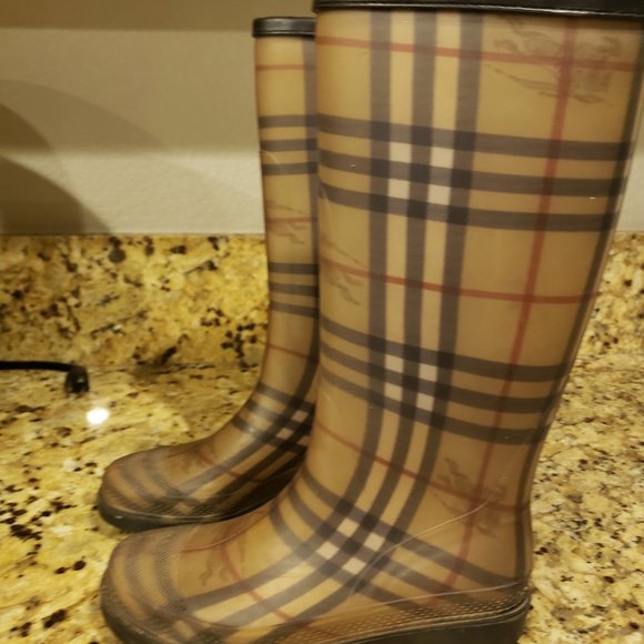 Burberry Rain Boots - Picture 4 of 7